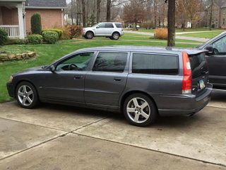Illustration for article titled How About This 2005 Volvo V70R Six Speed for $7,950?